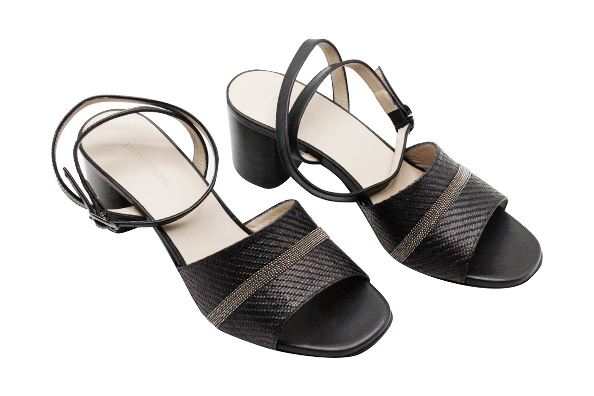 Sandalo Fabiana Filippi in pelle impreziosita da brillanti monili colore Nero (ASD273A961) Sandalo Fabiana Filippi in pelle impreziosita da brillanti monili colore Nero (ASD273A961)