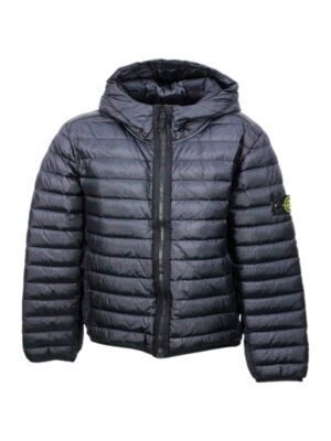 Piumino 100 grammi Stone Island in nylon croccante riciclato Colore Blu (L1S164100009S0024) Piumino 100 grammi Stone Island in nylon croccante riciclato Colore Blu (L1S164100009S0024)